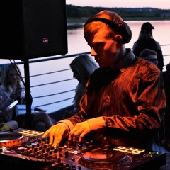 Fellow of Neringa - Aurram