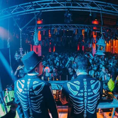 Caspar & Don Cabron @ Thé Dansant Dia de los Muertos (Main)