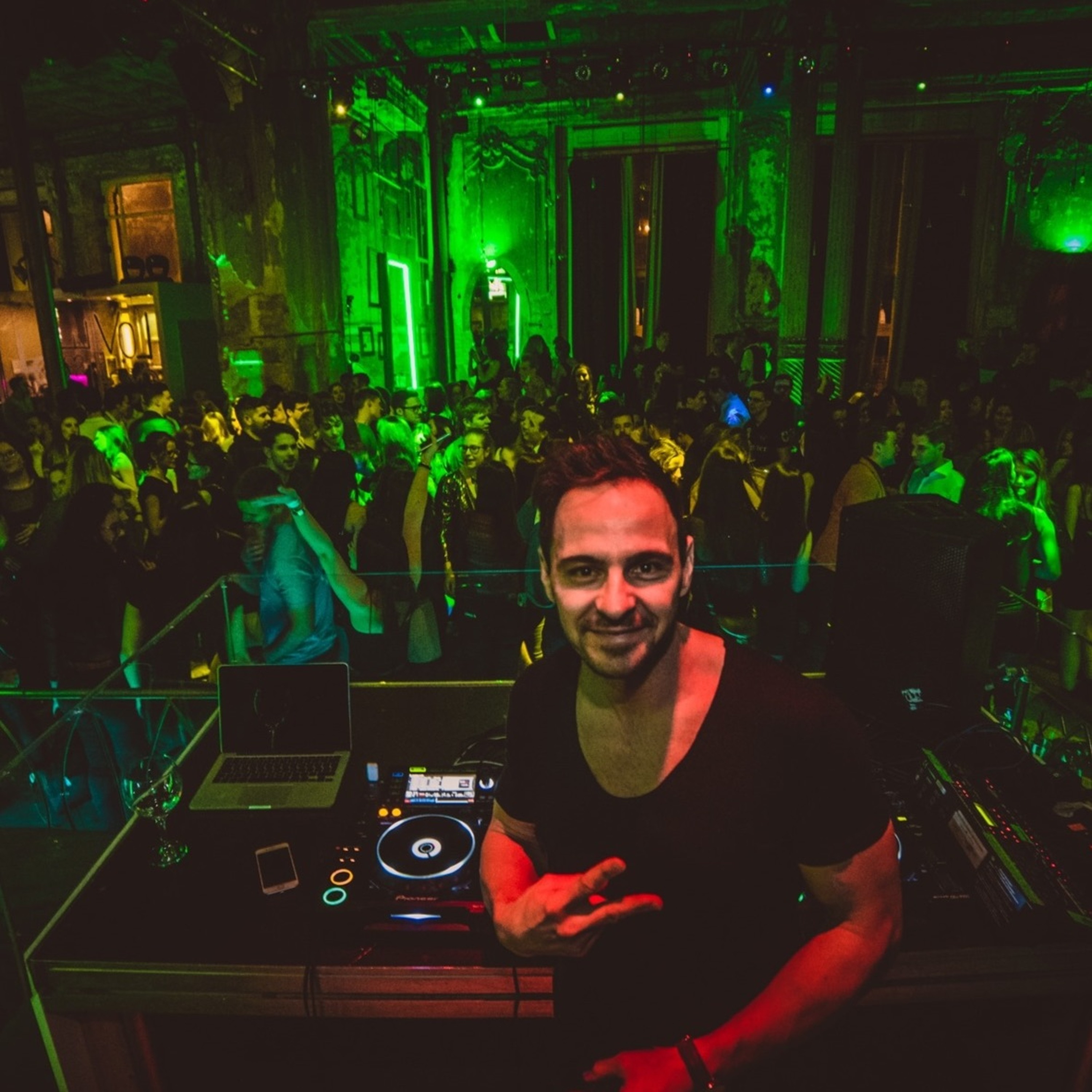 ROBERTO - LIVE HUNGI FOK Felezo Warm Up@SZEGED 2020.02.13. episode artwork