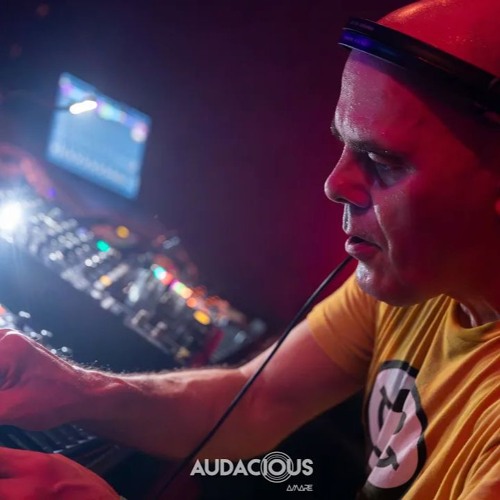 live in Brussels, Belgium Oct.2024