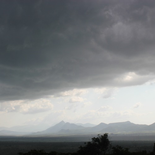 6 - Ao Longe A Chuva