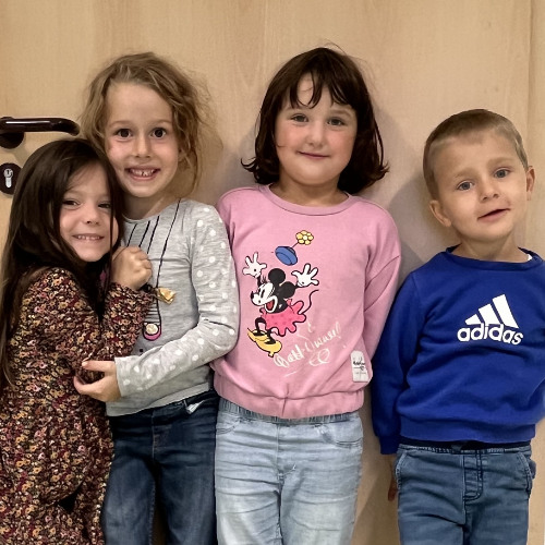 Geschwister, Blumen, Ponys – Wofür Kinder dankbar sind