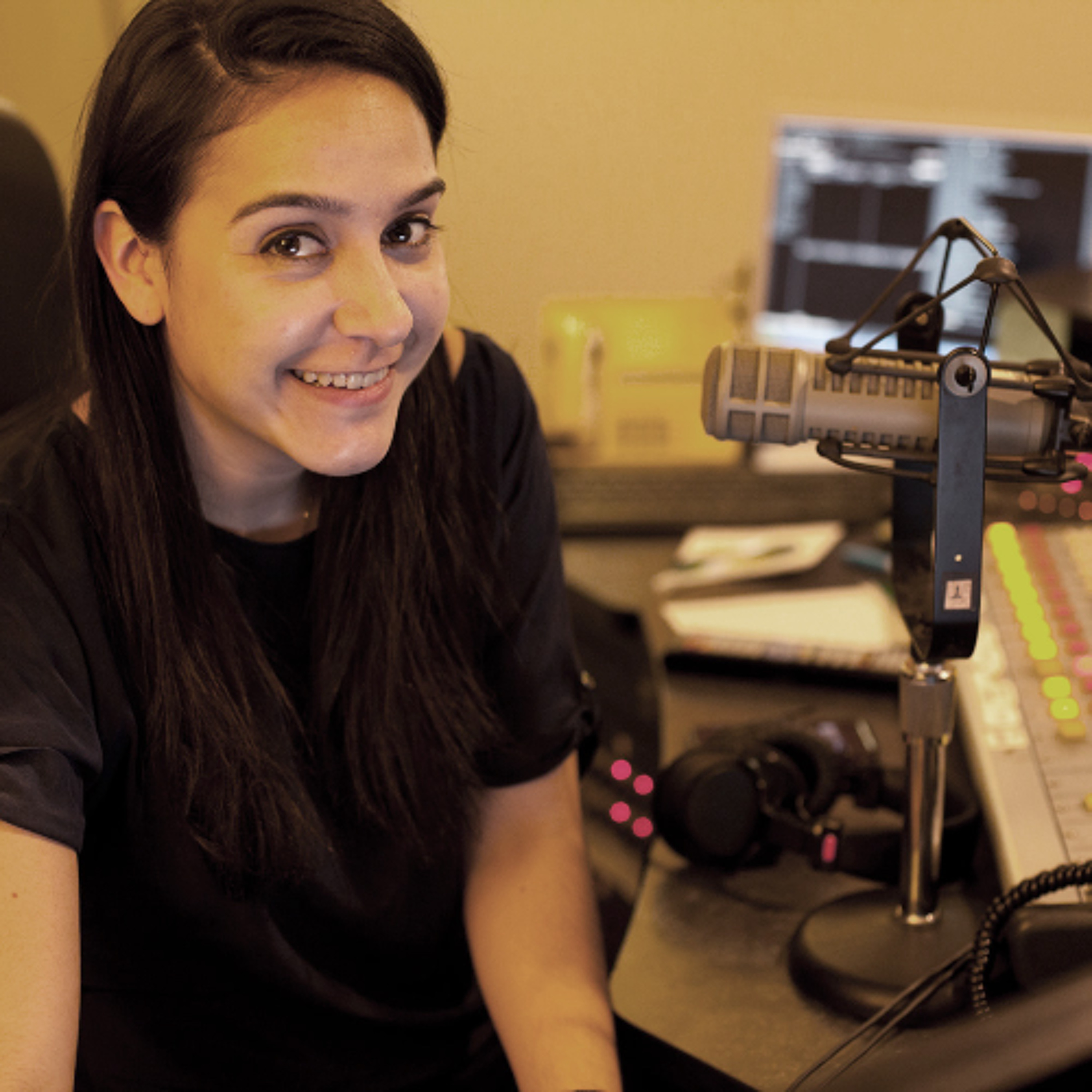 “Hellenic Voices” with Anna Eliopoulos – A retrospective on the works of Aliki Vougiouklaki 7/1/25