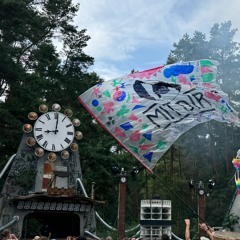 Sonntags auf der Zeitmaschine | MIT DIR Festival 2024