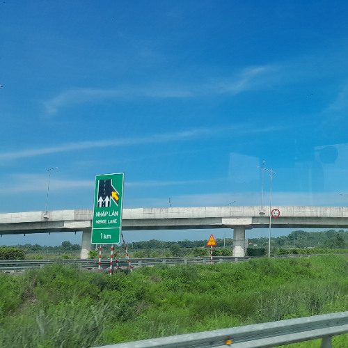 Nhan River Commune