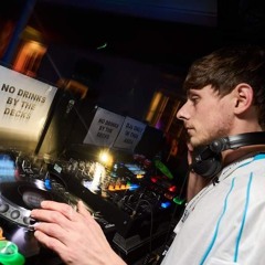 GUEST MIX 013: TITCHY - MOSHPIT MATERIALS