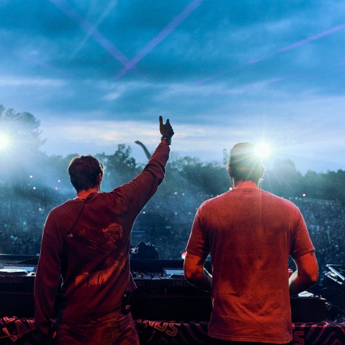 The Chainsmokers