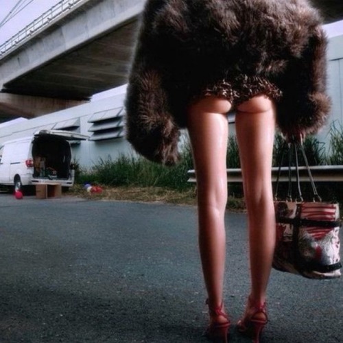 P.Y.H.S (FEAT. JADÉ)