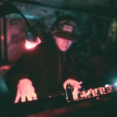 RIDDIM DISTRESS VOL 3  (KOMAS FREEDOM OF MIX PROMO)