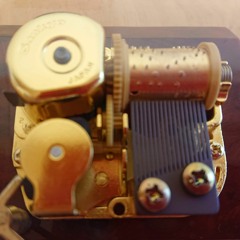 摩天楼 (Skyscraper) Music box