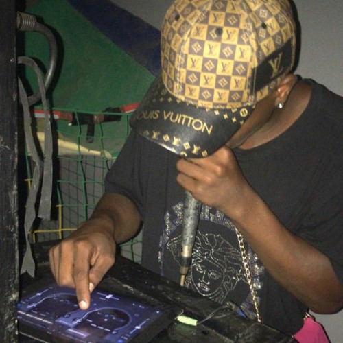 FODE FODE VS  PORRADEIRO NA TUA XERECA (DJ NT DE MACAÉ