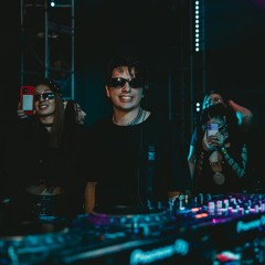 XVIRAD vs. Tigerblind - Papi vs. Wildstyle (XVIRAD Mashup Edit)
