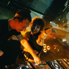 Cafe Stern //  Björn Büchner b2b Containa