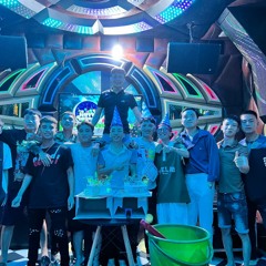 Ngoc Ngo tặng ae ken ken