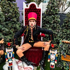 Xmas Glamorous Delusions