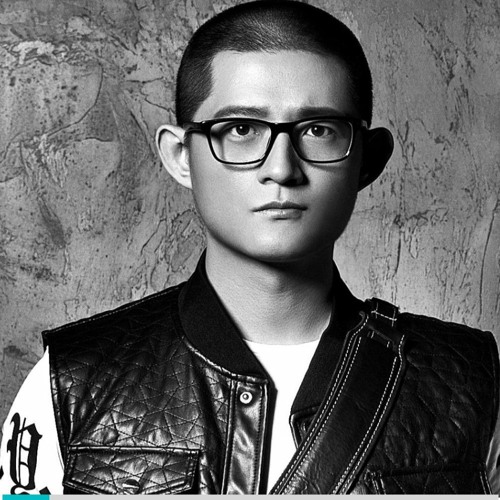 花房姑娘  Hua Fang Gu Niang  (Hallway+PhangV) August 22, 2021.mp3