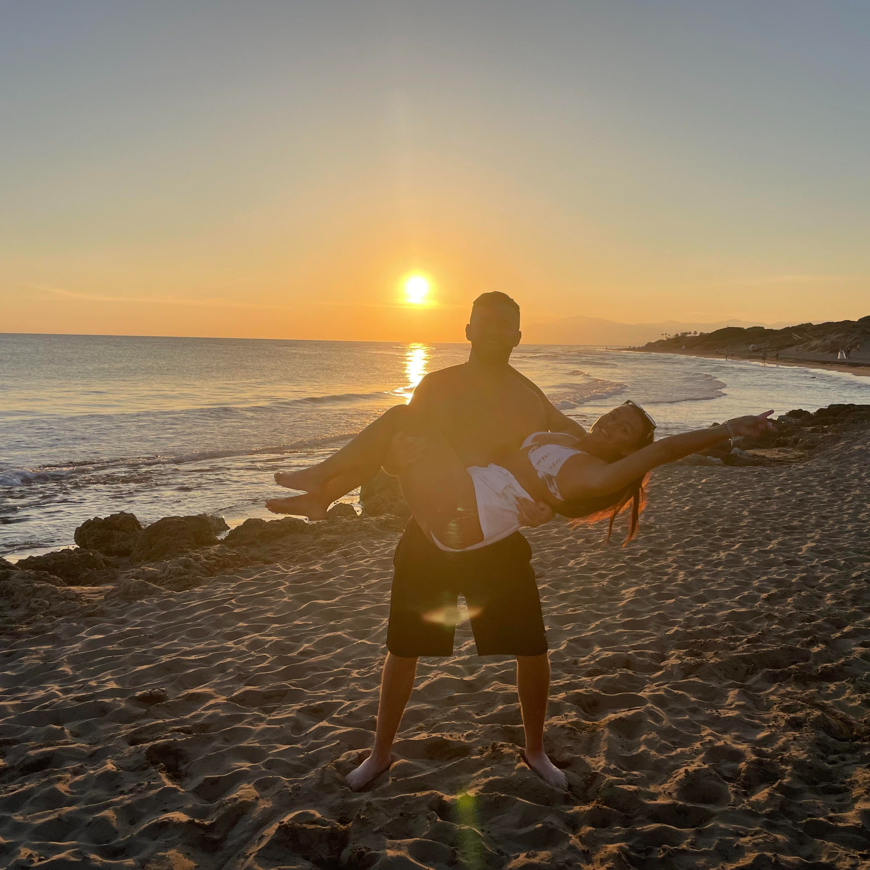 Jazzy – Giving Me (Gaskin & Ellia Jaya Feel Good House Remix)