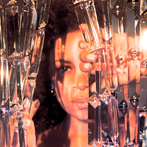 Champagne Eyes (feat. Baauer)