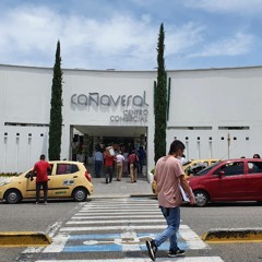 Periodismo Unab Radio - El Centro Comercial Cañaveral no cerró sus puertas durante el confinamiento