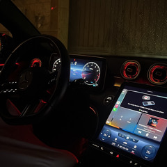 من اللي يهجره قلبه ويستغني عن أنفاسه ؟