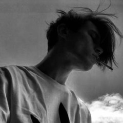 هو سابك وبايديه🙇🏻‍♂️💔