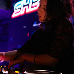 She-lectric set @CULT