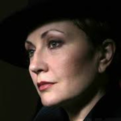 А ПОГОВОРИТЬ - АКТРИСА И ПИСАТЕЛЬ ЛИЛИЯ МАКЕЕВА