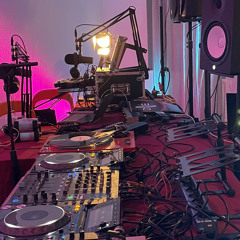 DAVERADIO STATUS-CHECK // DAVE FESTIVAL 2023