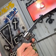 7 piranhas vs ela faz horrores