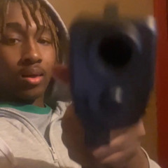 Trenchbabyeli - Das His Head (prod. Bloodyworld, Kohl & Boost)