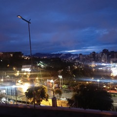 dos palmaditas en el pecho y a por ello