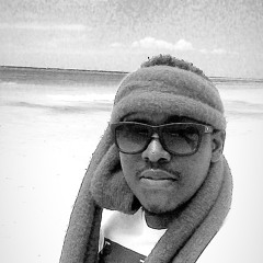 Khizz -Uwagukurikira