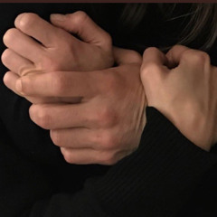 إيدي في إيديك♡