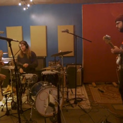 Floatie - “Water Recipe” (Pallet Session)