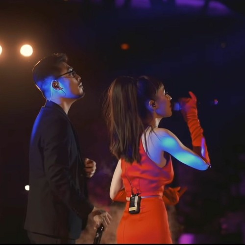 Phút Yêu Đầu, Phút Ban Đầu  Vũ ft Gigi Hương Giang In The Moonlight.mp3