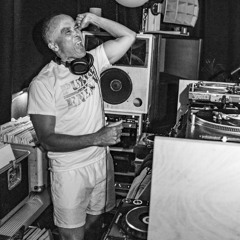 Public House Hifi Party @ Gingerinos - Tommy Caulker