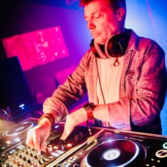 Eps 2 - Monks Love Techno