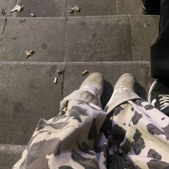 discarded cigarettes' (prod ignacio695)