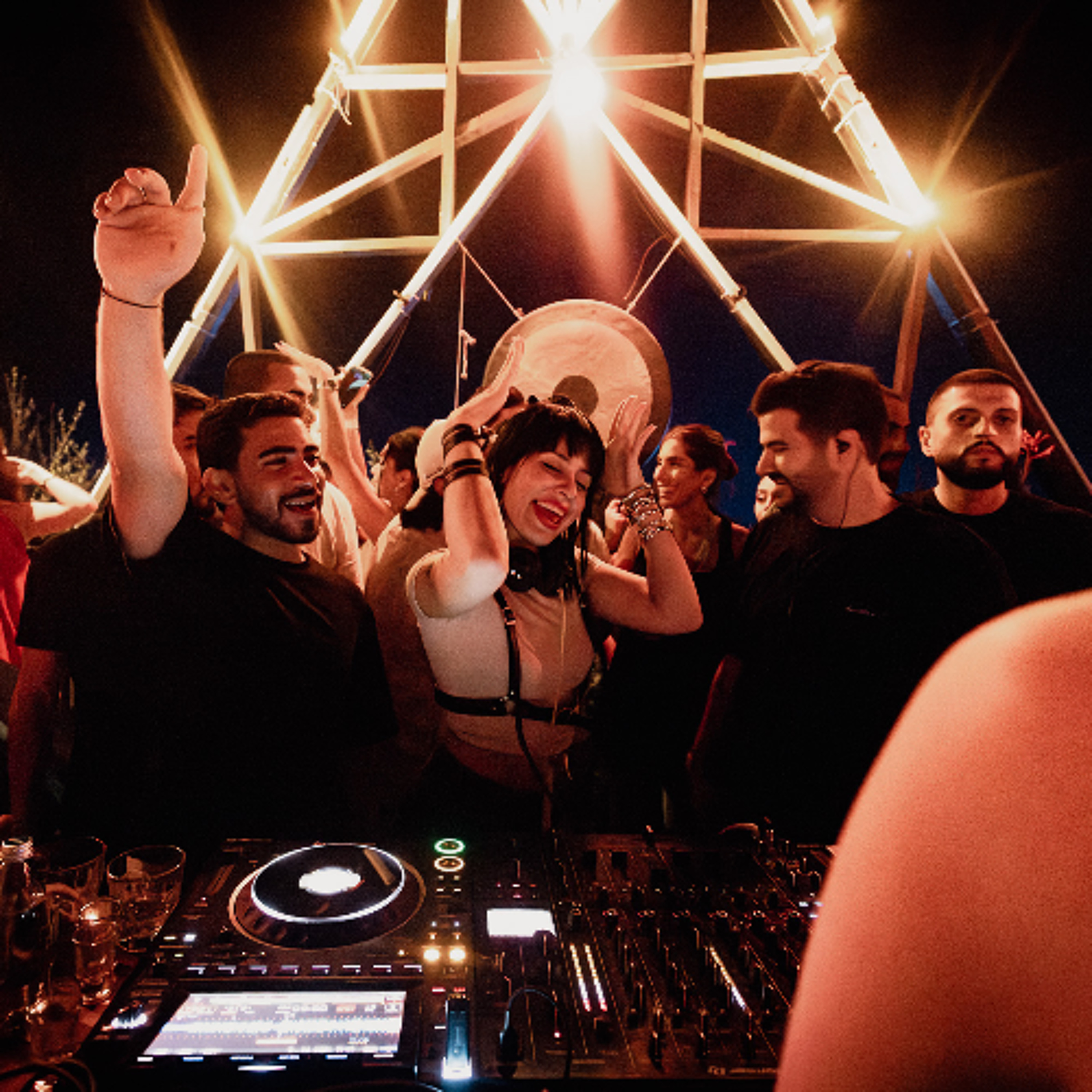 Chloe H. Live Main Set @ Almaza Bay, August 16, 2025 episode artwork
