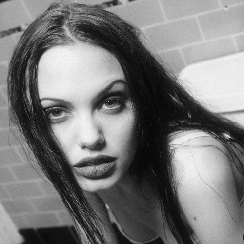 Angelina Jolie (prod. 2FAS)