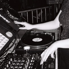 DJ TILLA @ Oslo Street Food(AW) 14.04.22