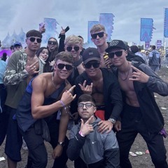 All night long 👛🕺