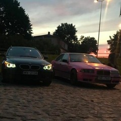 Две красивые лесбухи (ремикс)