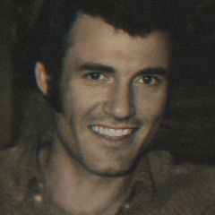 قيس حاضر | أشتاگ إلچ