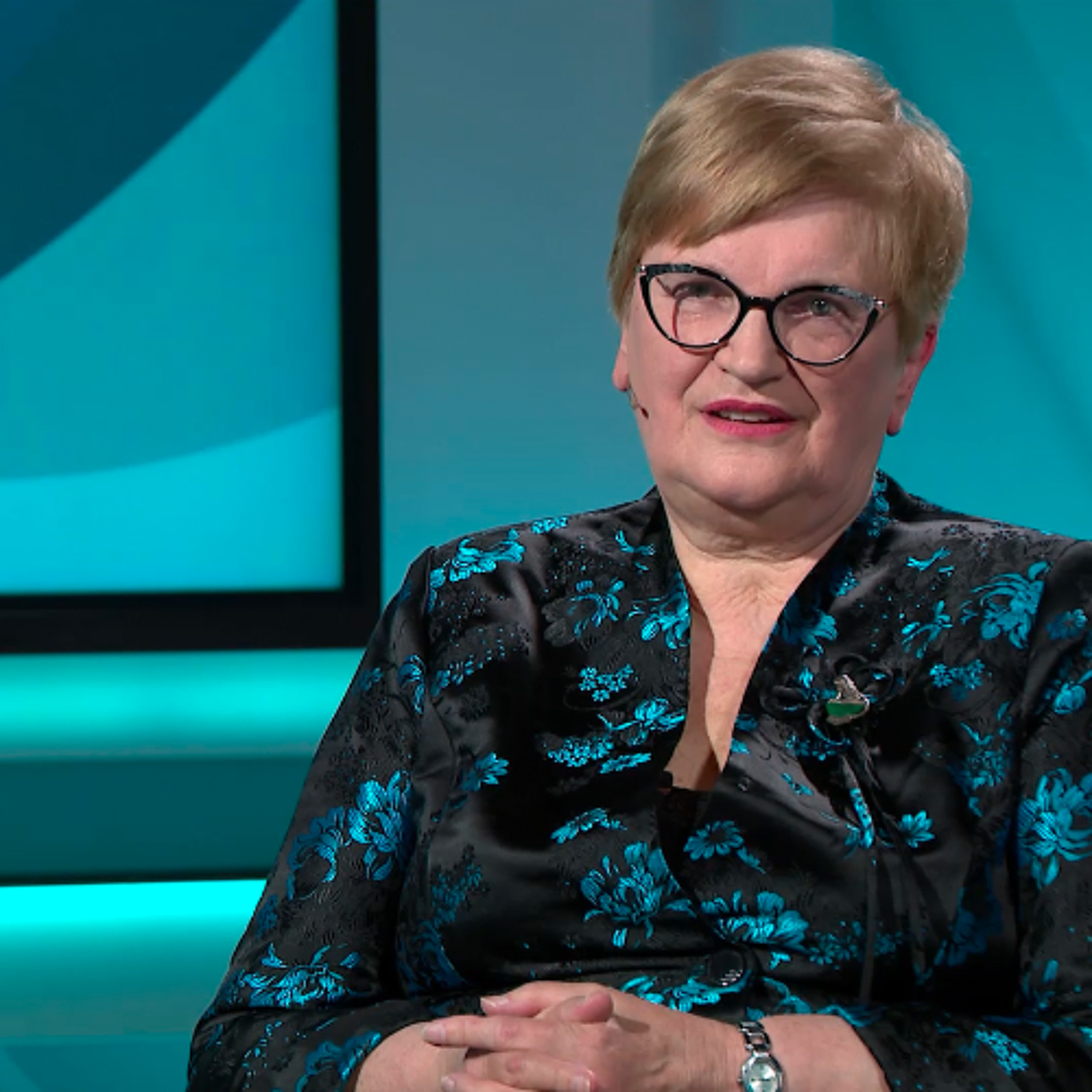 "Viens pret vienu" - filozofe Maija Kūle