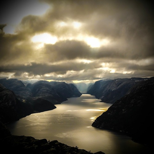 XMAS mix contest 2023 "the nordic electronic remix"