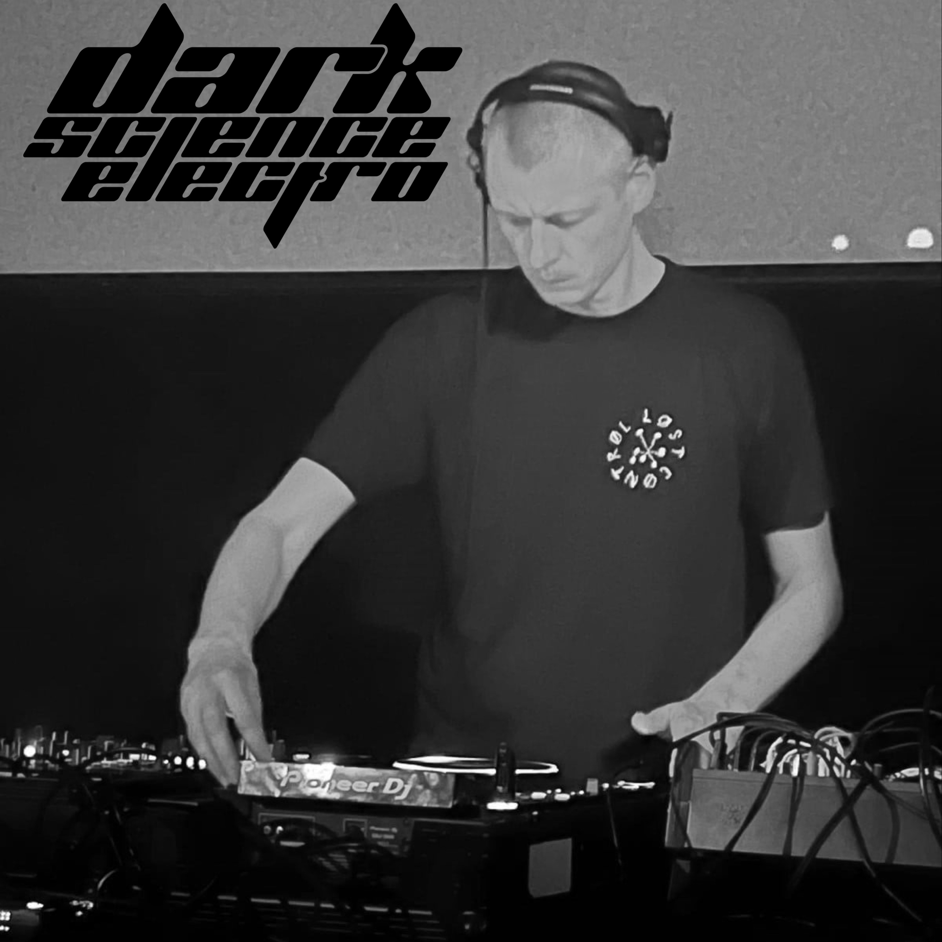 Dark Science Electro - Episode 786 - 10/4/2024 - MachineFunk guest mix