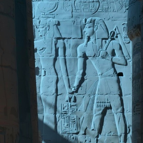 النيل- كل حمل تقيل وراح كان عشان في النيل براح- إفتتاح المصري الكبير 1نوفمبر