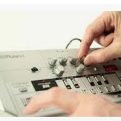 Роланд транзитор бас - ноль три