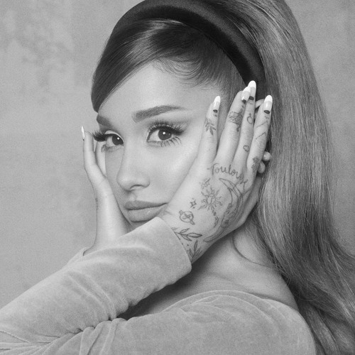 아리아나 그란데 (ariana grande) - Y is everyone so in ❤️ with me (ai edit version)